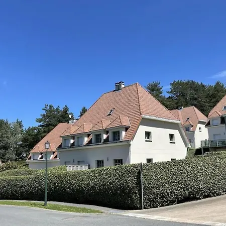 Elegant Villa In A Pine Forest *